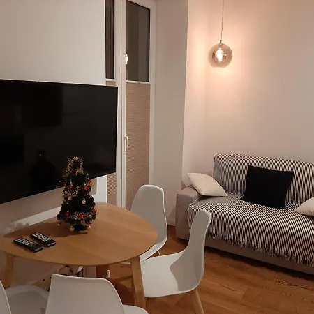 Apartament Lea *